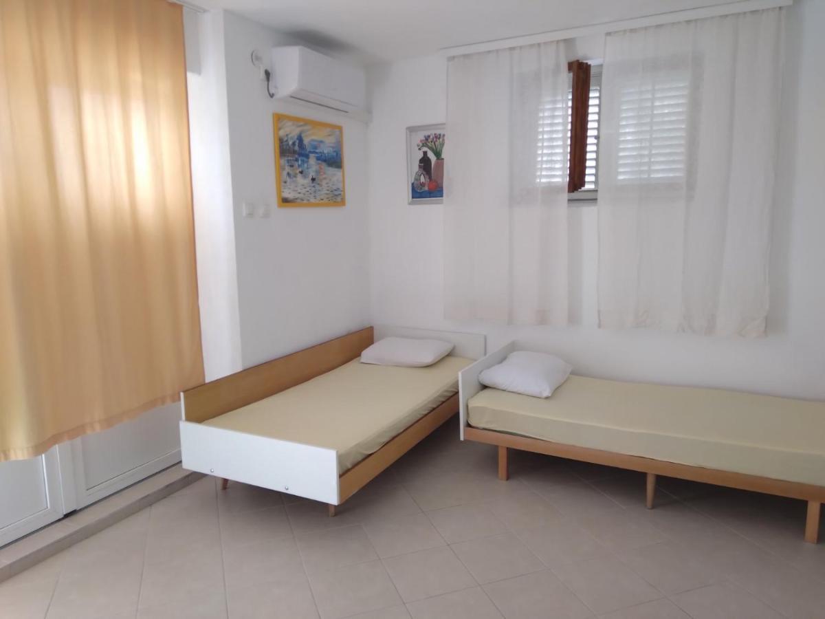 Apartment Perla - 150M From The Sea نوفي فينودولسكي المظهر الخارجي الصورة
