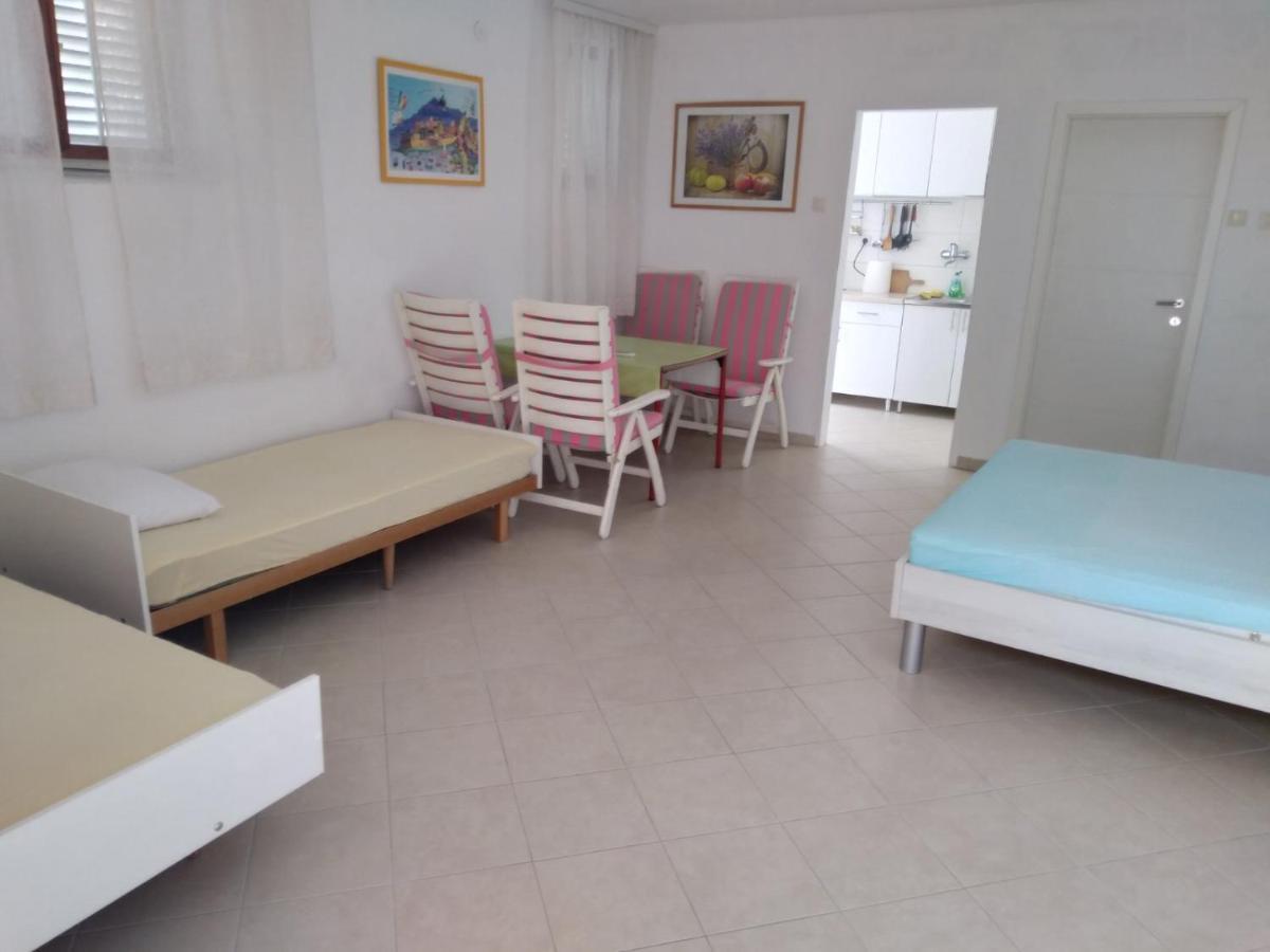 Apartment Perla - 150M From The Sea نوفي فينودولسكي المظهر الخارجي الصورة